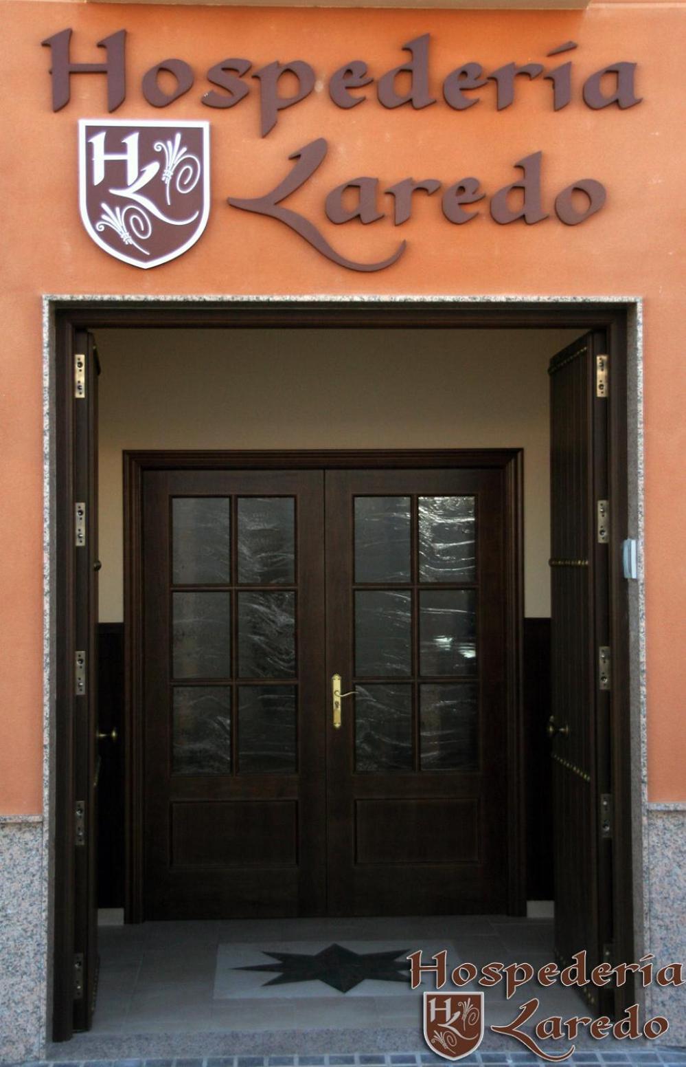 Hospederia Laredo Hotel La Carlota Exterior foto