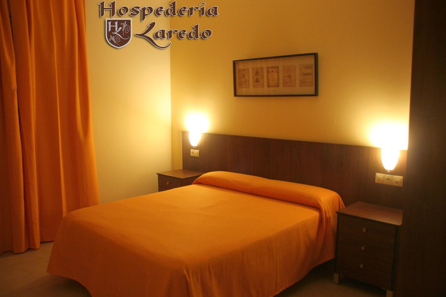 Hospederia Laredo Hotel La Carlota Exterior foto