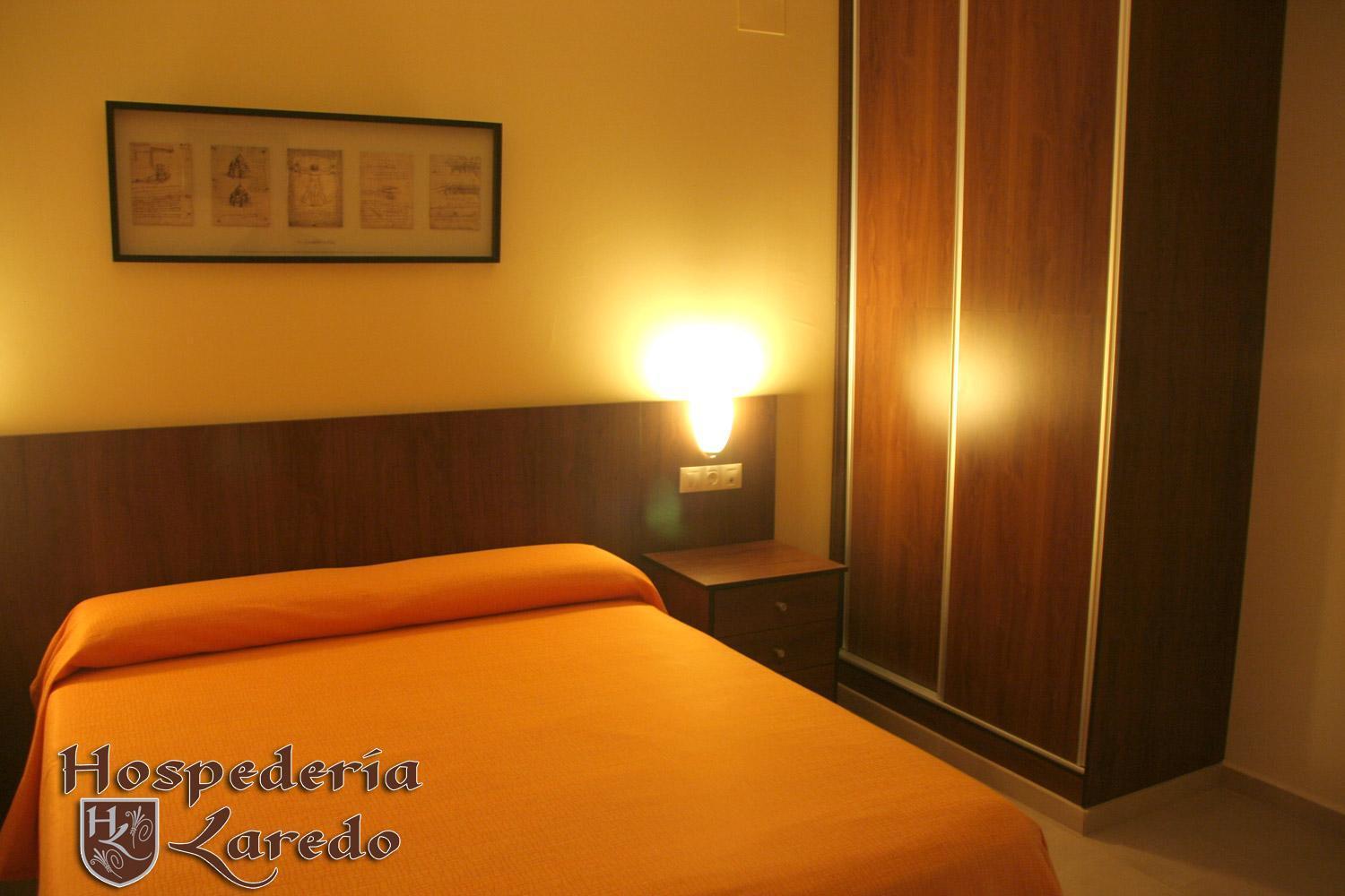Hospederia Laredo Hotel La Carlota Exterior foto
