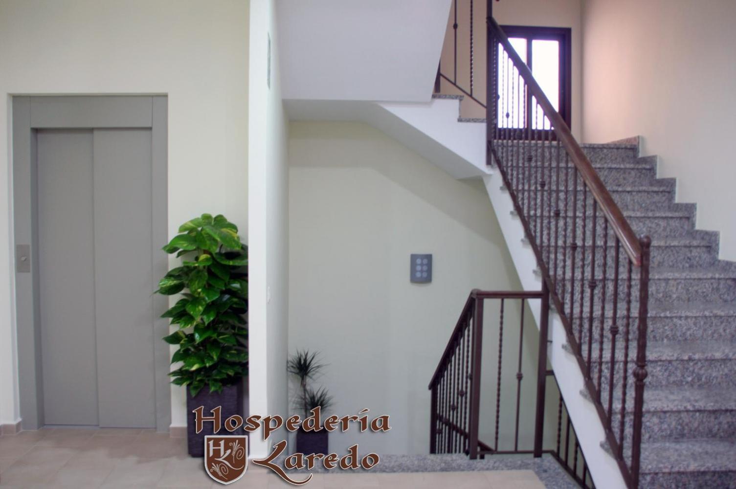 Hospederia Laredo Hotel La Carlota Exterior foto