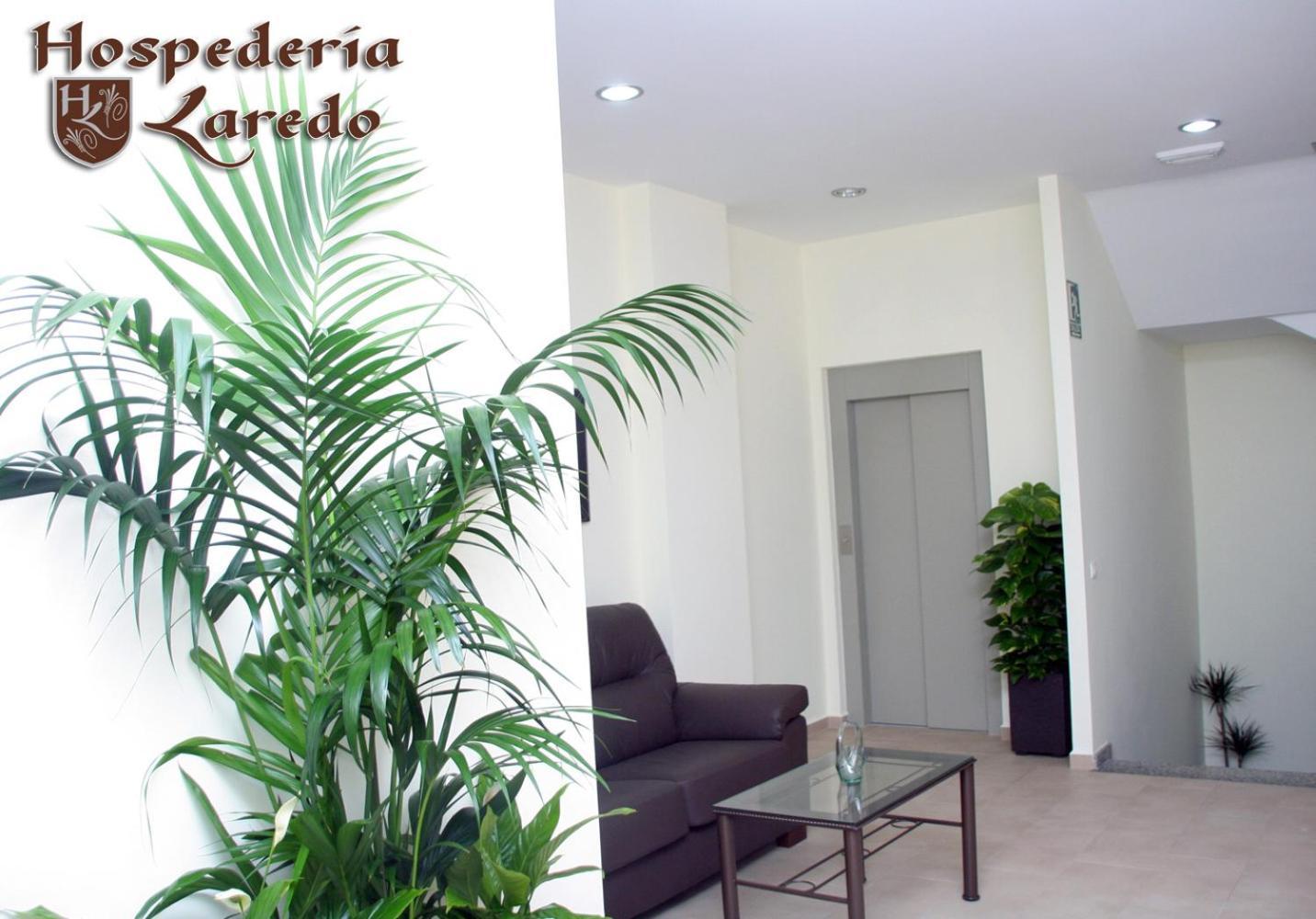 Hospederia Laredo Hotel La Carlota Exterior foto